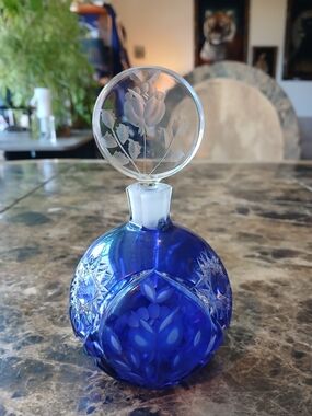 Hungarian Cobalt Blue Hand Cut Leaded Crystal Perfume Bottle With Stopper

The p
